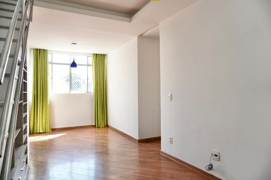 Sala  de apartamento à venda com 3 quartos, 132m² em Coração Eucarístico, Belo Horizonte