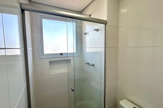 Banheiro da Suíte de apartamento para alugar com 2 quartos, 62m² em Picanço, Guarulhos