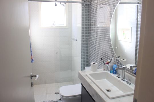 Banheiro de apartamento à venda com 2 quartos, 93m² em Santo Antônio, São Caetano do Sul