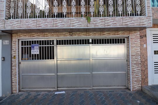 Fachada de casa à venda com 2 quartos, 125m² em Jardim Brasilia, São Bernardo do Campo