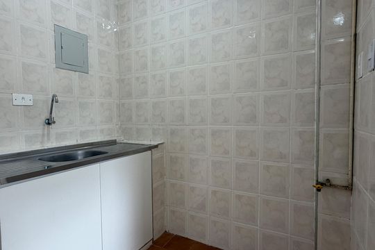 Cozinha de kitnet/studio para alugar com 1 quarto, 29m² em Itararé, Santos