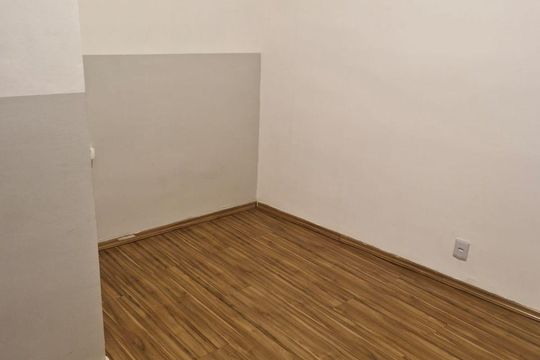Quarto de casa à venda com 3 quartos, 224m² em Vila M Genoveva, Jundiaí