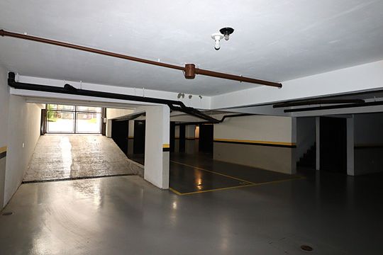 Área comum - Garagem de apartamento à venda com 3 quartos, 123m² em Petrópolis, Porto Alegre