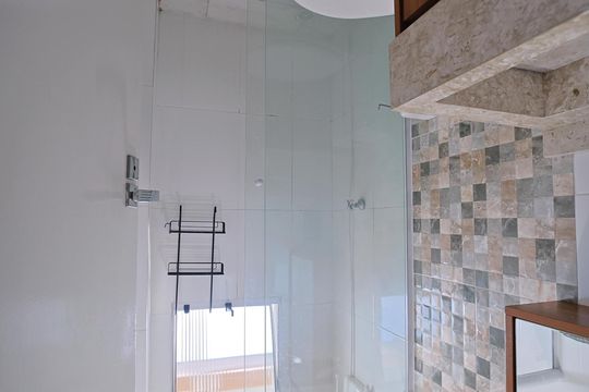 Banheiro de apartamento à venda com 2 quartos, 47m² em Vila Ré, São Paulo