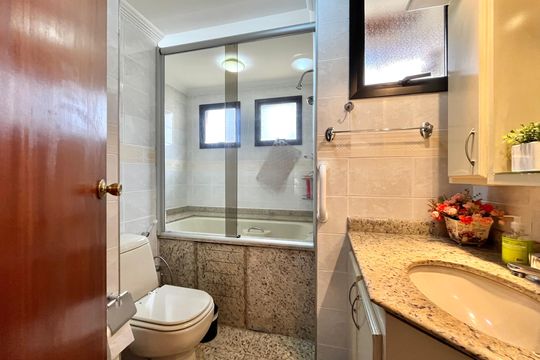 Banheiro da Suíte de apartamento à venda com 3 quartos, 125m² em Chácara Inglesa, São Paulo