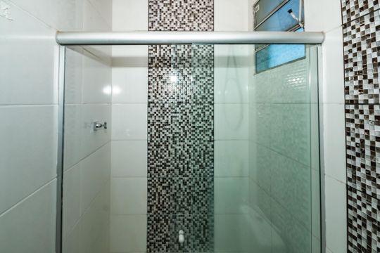 Banheiro Social de casa para alugar com 2 quartos, 60m² em Conjunto California, Belo Horizonte