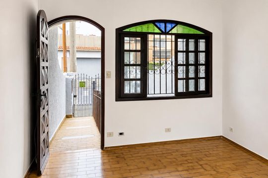 Sala de casa à venda com 2 quartos, 113m² em Vila Clarice, São Paulo