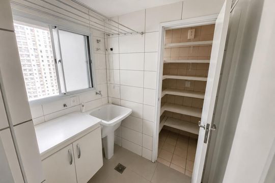 Área de serviço de apartamento para alugar com 2 quartos, 85m² em Setor Bueno, Goiânia