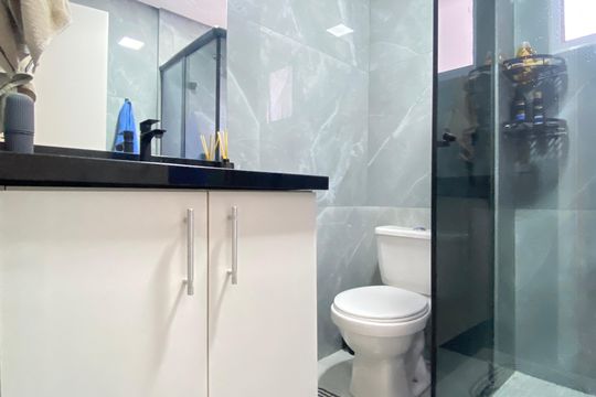 Banheiro 2 de apartamento para alugar com 2 quartos, 60m² em Jaguaribe, Osasco