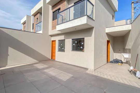 Garagem de casa à venda com 2 quartos, 65m² em Vila Ré, São Paulo