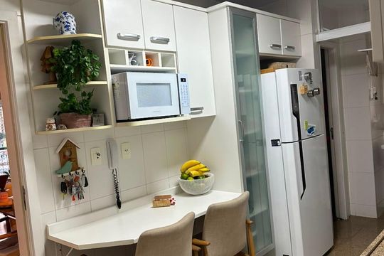 Cozinha de apartamento à venda com 3 quartos, 120m² em Vila Campo Grande, São Paulo