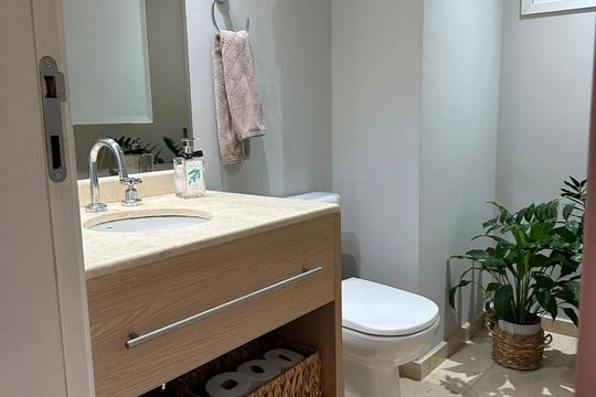 Banheiro de apartamento à venda com 3 quartos, 120m² em Vila Campo Grande, São Paulo