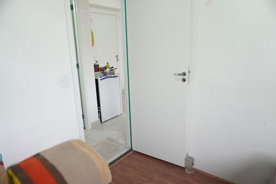 Quarto de apartamento à venda com 2 quartos, 35m² em Vila Carmosina, São Paulo
