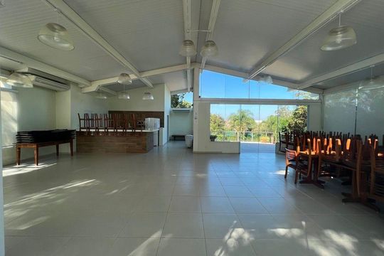 Casa à venda com 4 quartos, 250m² em Jardim America, Vinhedo