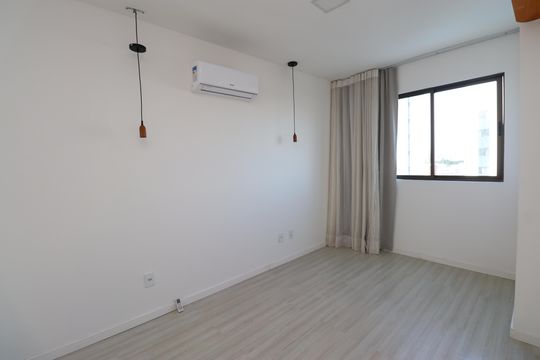 Quarto 2 de apartamento para alugar com 2 quartos, 58m² em Brotas, Salvador