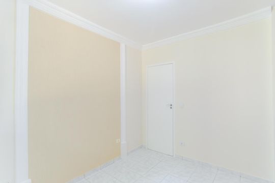 Quarto 1 de apartamento à venda com 2 quartos, 56m² em Jardim Cocaia, Guarulhos