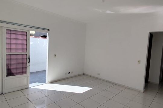 Sala de casa de condomínio à venda com 2 quartos, 177m² em Vila Sao Silvestre, Barueri