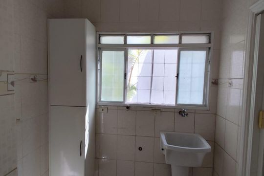 Área de serviço de casa de condomínio à venda com 2 quartos, 177m² em Vila Sao Silvestre, Barueri