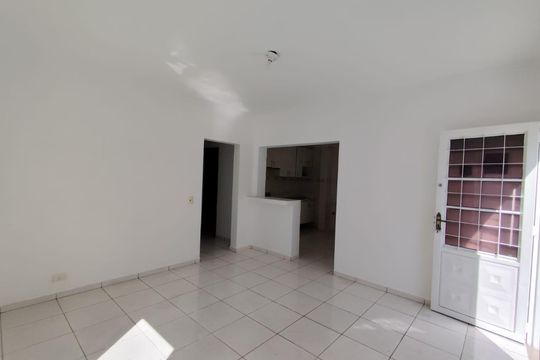 Sala de casa de condomínio à venda com 2 quartos, 177m² em Vila Sao Silvestre, Barueri