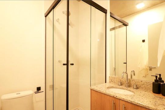 Banheiro de apartamento à venda com 1 quarto, 33m² em Santana, São Paulo