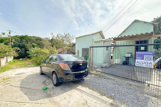 Vista da Rua de kitnet/studio para alugar com 1 quarto, 11m² em Santinho, Florianópolis