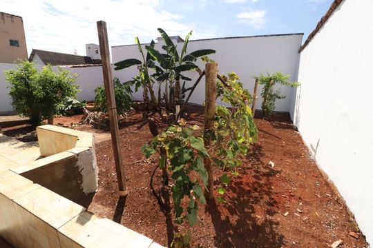 Quintal de casa para alugar com 2 quartos, 82m² em São Jorge, Uberlândia