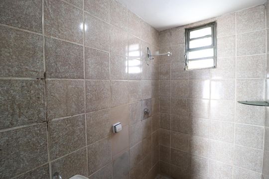 Banheiro Social de casa para alugar com 2 quartos, 82m² em São Jorge, Uberlândia