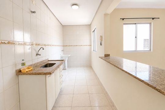 Cozinha de apartamento para alugar com 1 quarto, 45m² em Santa Genoveva, Goiânia