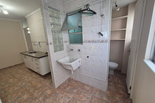 Área de serviço de apartamento para alugar com 2 quartos, 57m² em Jardim Bom Sucesso, Campinas