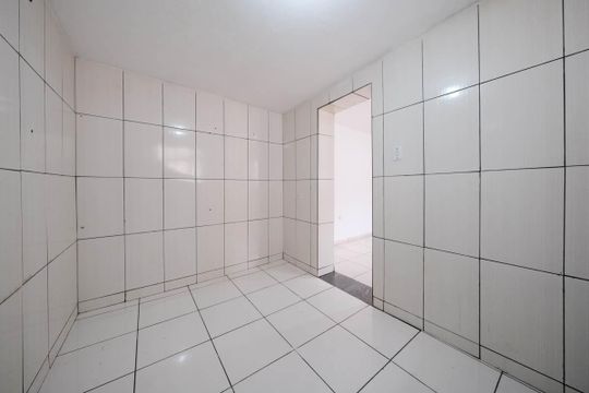 Cozinha e Área de Serviço de casa para alugar com 1 quarto, 50m² em Vila Londrina, São Paulo