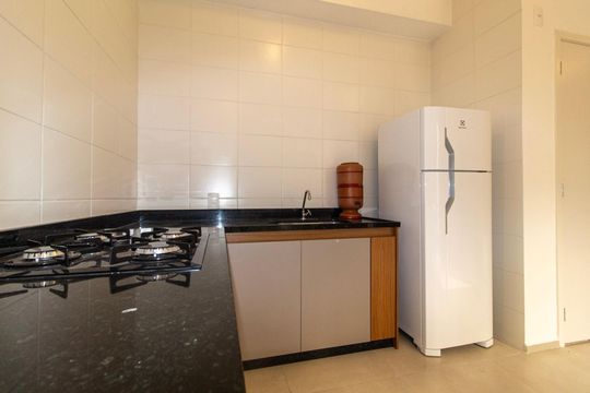 Cozinha de apartamento à venda com 1 quarto, 65m² em Palmeiras, Belo Horizonte