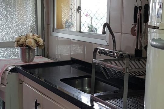 Cozinha de casa de condomínio à venda com 3 quartos, 70m² em City América, São Paulo