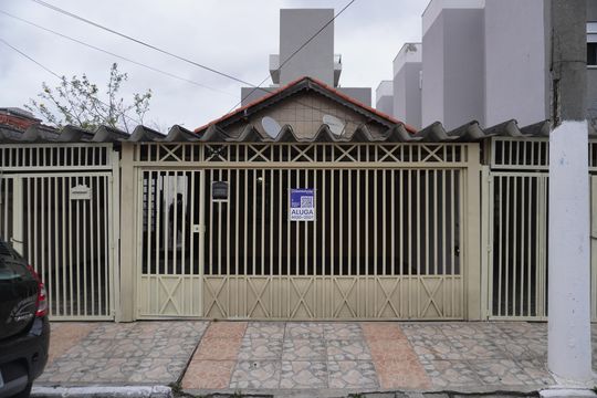 Fachada de casa para alugar com 5 quartos, 70m² em Jardim Sao Vicente, São Paulo