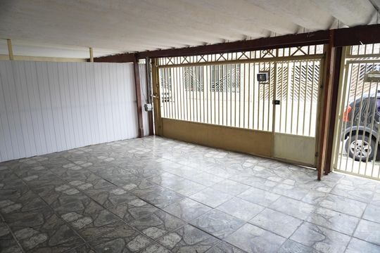 Área externa de casa para alugar com 5 quartos, 70m² em Jardim Sao Vicente, São Paulo