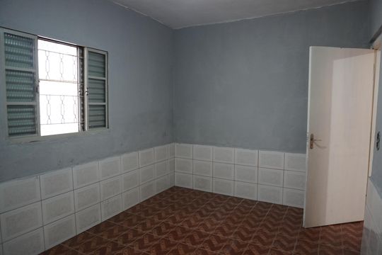 Casa para alugar com 5 quartos, 70m² em Jardim Sao Vicente, São Paulo