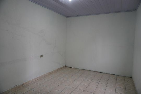Casa para alugar com 5 quartos, 70m² em Jardim Sao Vicente, São Paulo