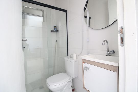 Banheiro de casa para alugar com 1 quarto, 39m² em Americanópolis, São Paulo