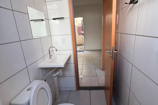 Banheiro de apartamento para alugar com 2 quartos, 45m² em Cerejeira (Justinópolis), Ribeirão das Neves