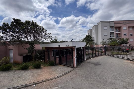 Fachada de apartamento para alugar com 2 quartos, 47m² em Bairro do Maranhao, Cotia