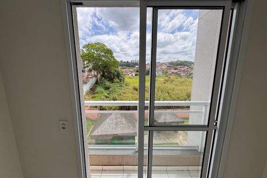 Varanda de apartamento para alugar com 2 quartos, 47m² em Bairro do Maranhao, Cotia
