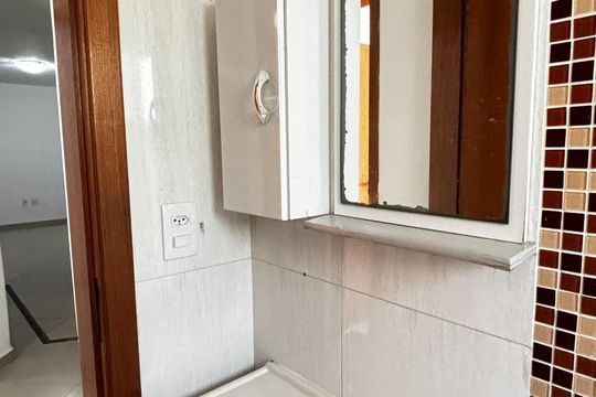 Banheiro de apartamento para alugar com 3 quartos, 76m² em Utinga, Santo André