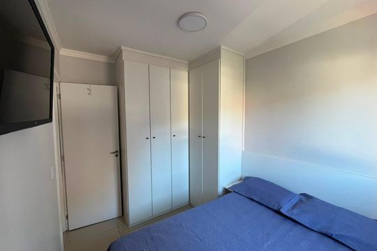 Quarto de apartamento para alugar com 2 quartos, 50m² em Jardim Elizabete, Embu das Artes
