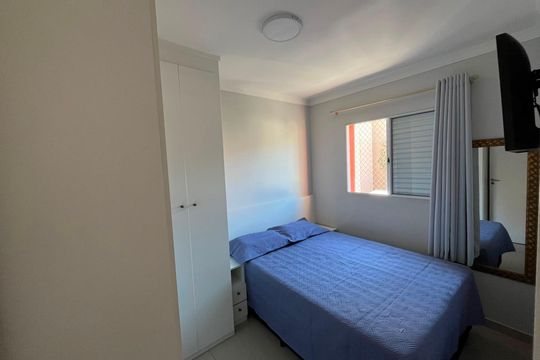 Quarto de apartamento para alugar com 2 quartos, 50m² em Jardim Elizabete, Embu das Artes