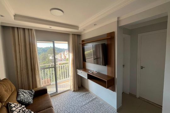 Apartamento para alugar com 2 quartos, 50m² em Jardim Elizabete, Embu das Artes