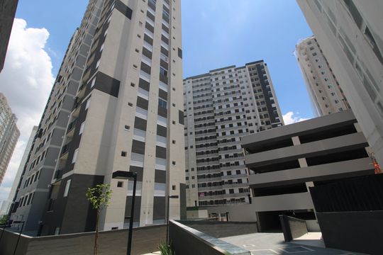 Fachada de apartamento para alugar com 2 quartos, 39m² em Socorro, São Paulo
