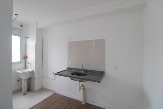 Cozinha de apartamento para alugar com 2 quartos, 39m² em Socorro, São Paulo