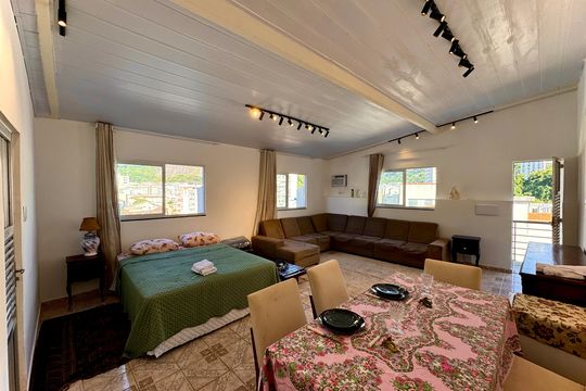 Casa à venda com 1 quarto, 35m² em Laranjeiras, Rio de Janeiro