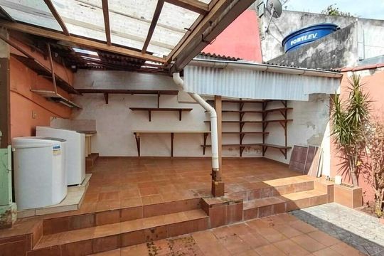 Área de serviço de casa à venda com 2 quartos, 161m² em Parque Assuncao, Taboão da Serra