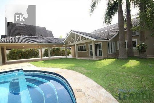 Casa à venda com 5 quartos, 800m² em Residencial Tambore, Barueri