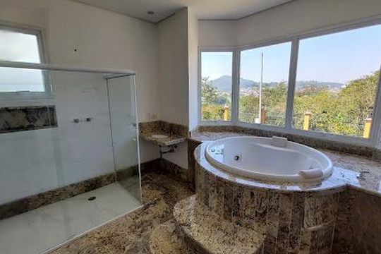 Casa à venda com 5 quartos, 618m² em Alphaville, Santana de Parnaíba